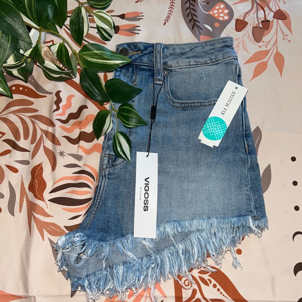 VIGOSS ACE HIGH RISE FRAYED HEM SHORT LIGHT BLUE